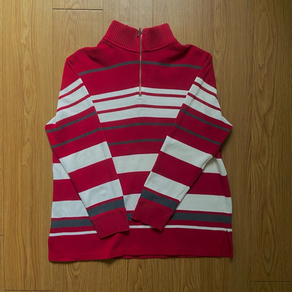Red Striped Turtleneck 👕 (L)